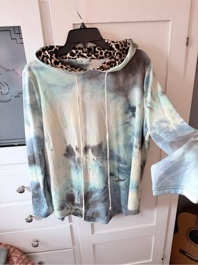 Leopard-Lined Aqua & Gray Tie-Dye Hoodie